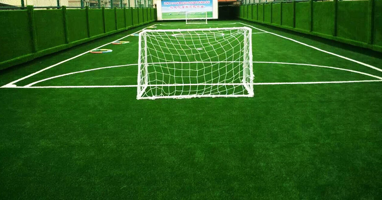 四川達(dá)州市第八小學(xué)籠式足球場(chǎng)人造草